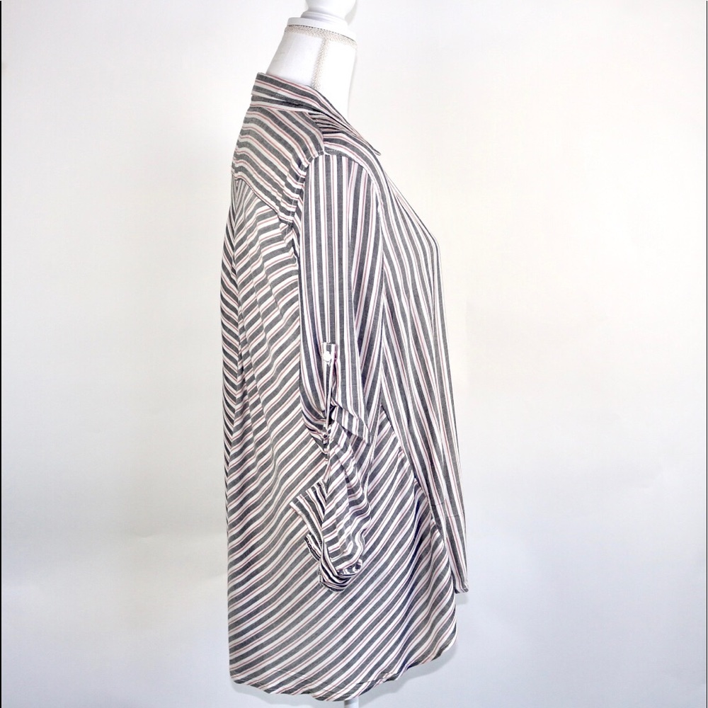 Max Studio Button-Down Top - Picture 3 of 8